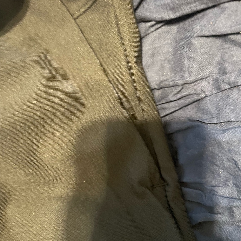 Lululemon ABC pants - Picture 3 of 4